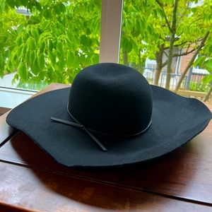 H&M black felt wide brimmed hat